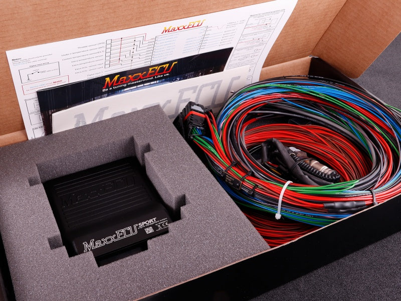 MaxxECU SPORT - PREMIUM (ECU, johtosarja, lisävarusteet ja LSU 4.2)