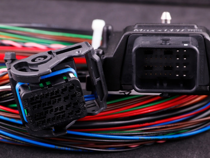 MaxxECU MINI - STANDARD (ECU, johtosarja ja tarvikkeet)
