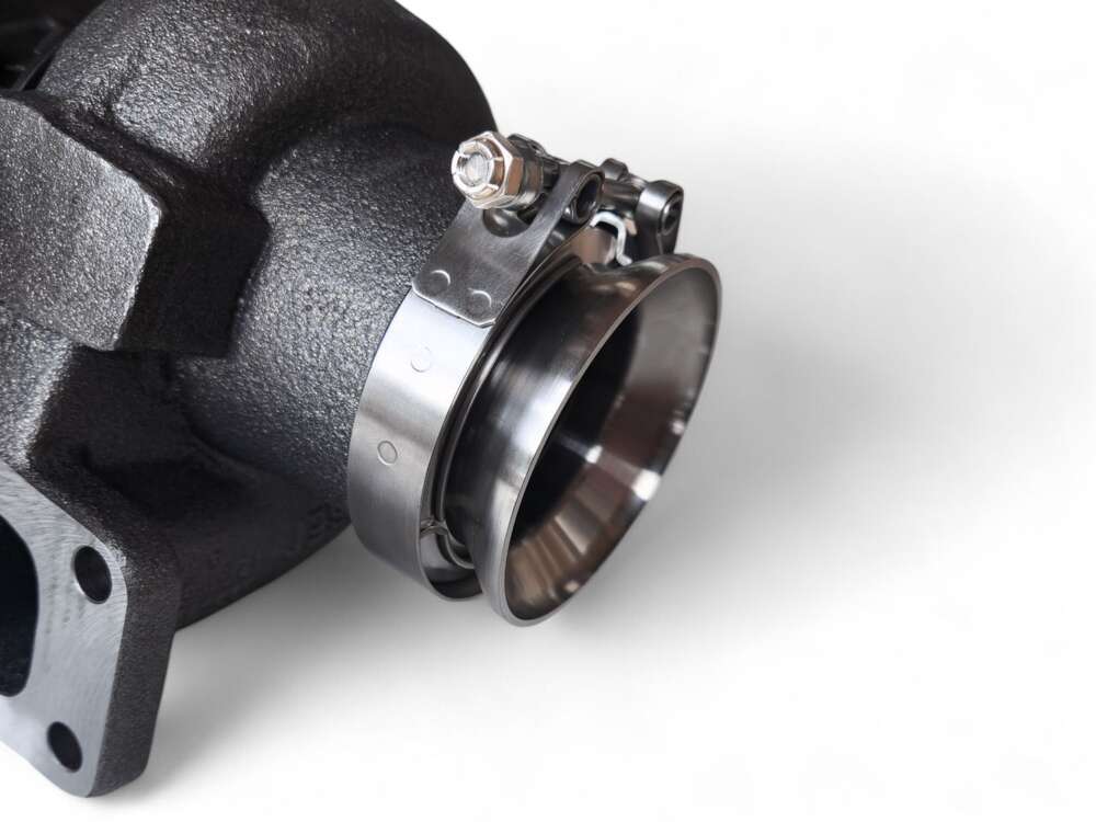 Downpipe lähtö V-Band 3'' keskittävä (Holset HX30/35)