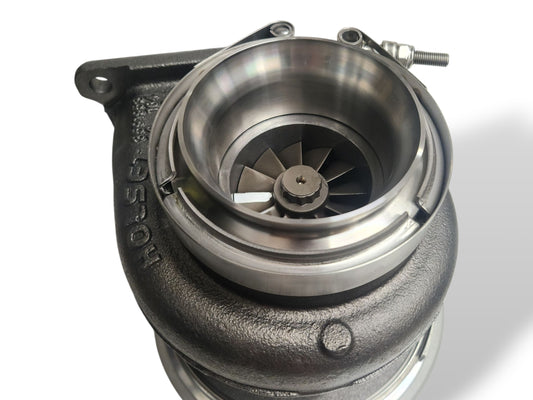 Downpipe lähtö V-Band 4'' Keskittävä (Holset HX50/52/55)